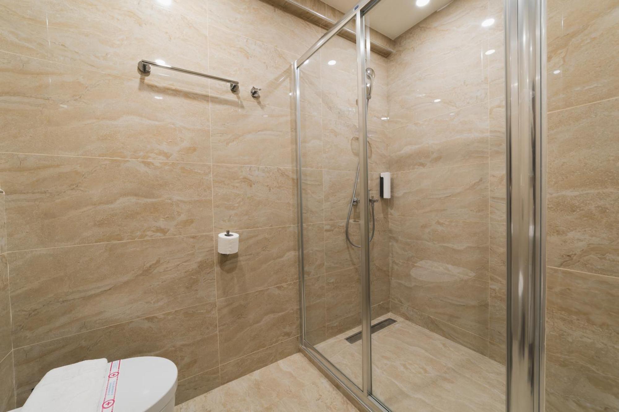 219 Hotel *