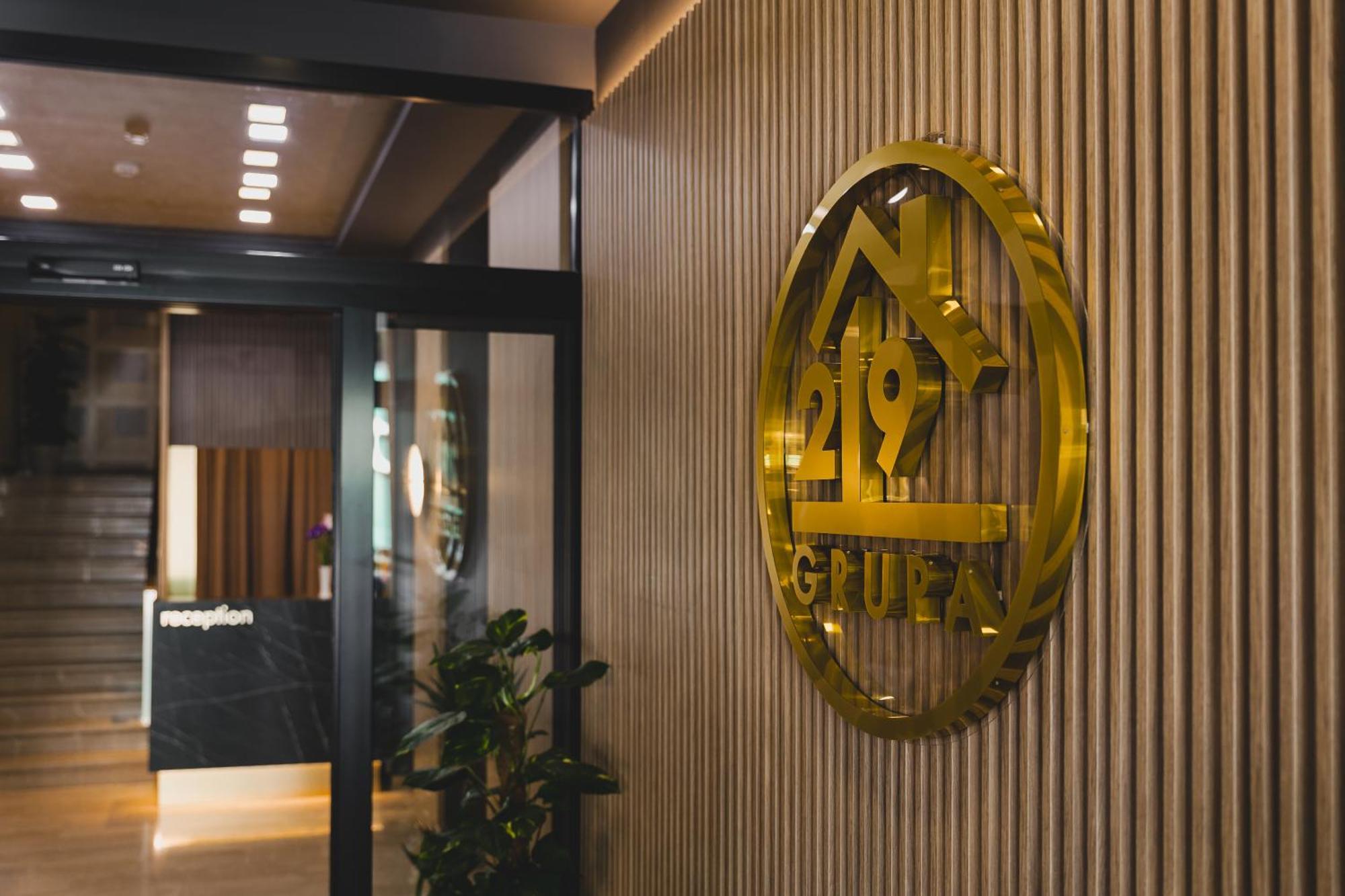Hotel 219 *