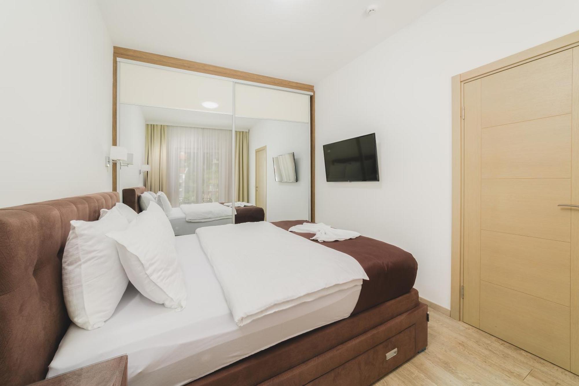 Hotel 219 *