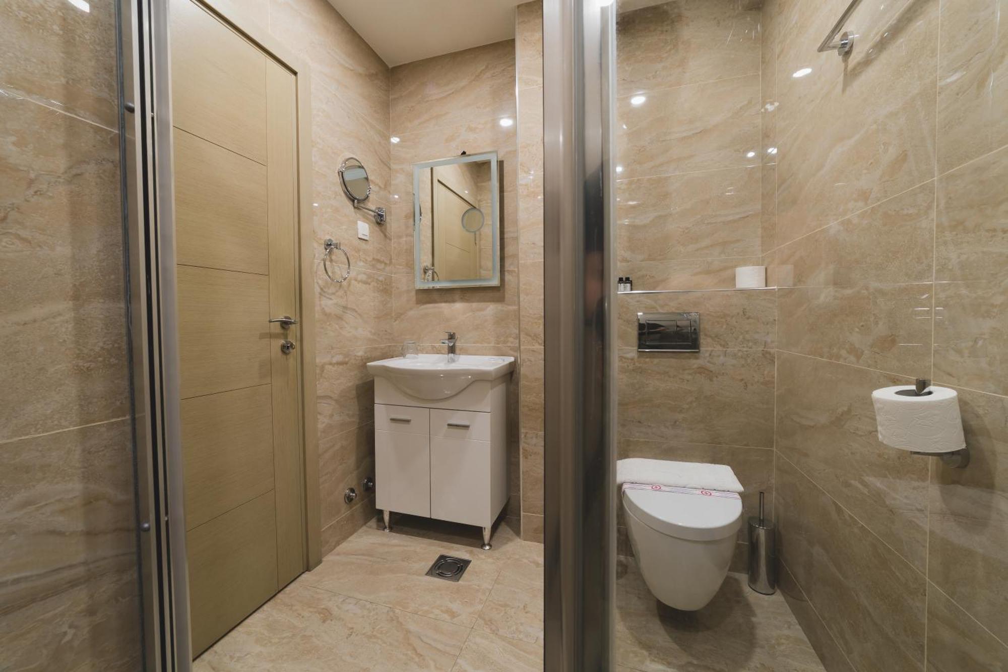 Hotel 219 *