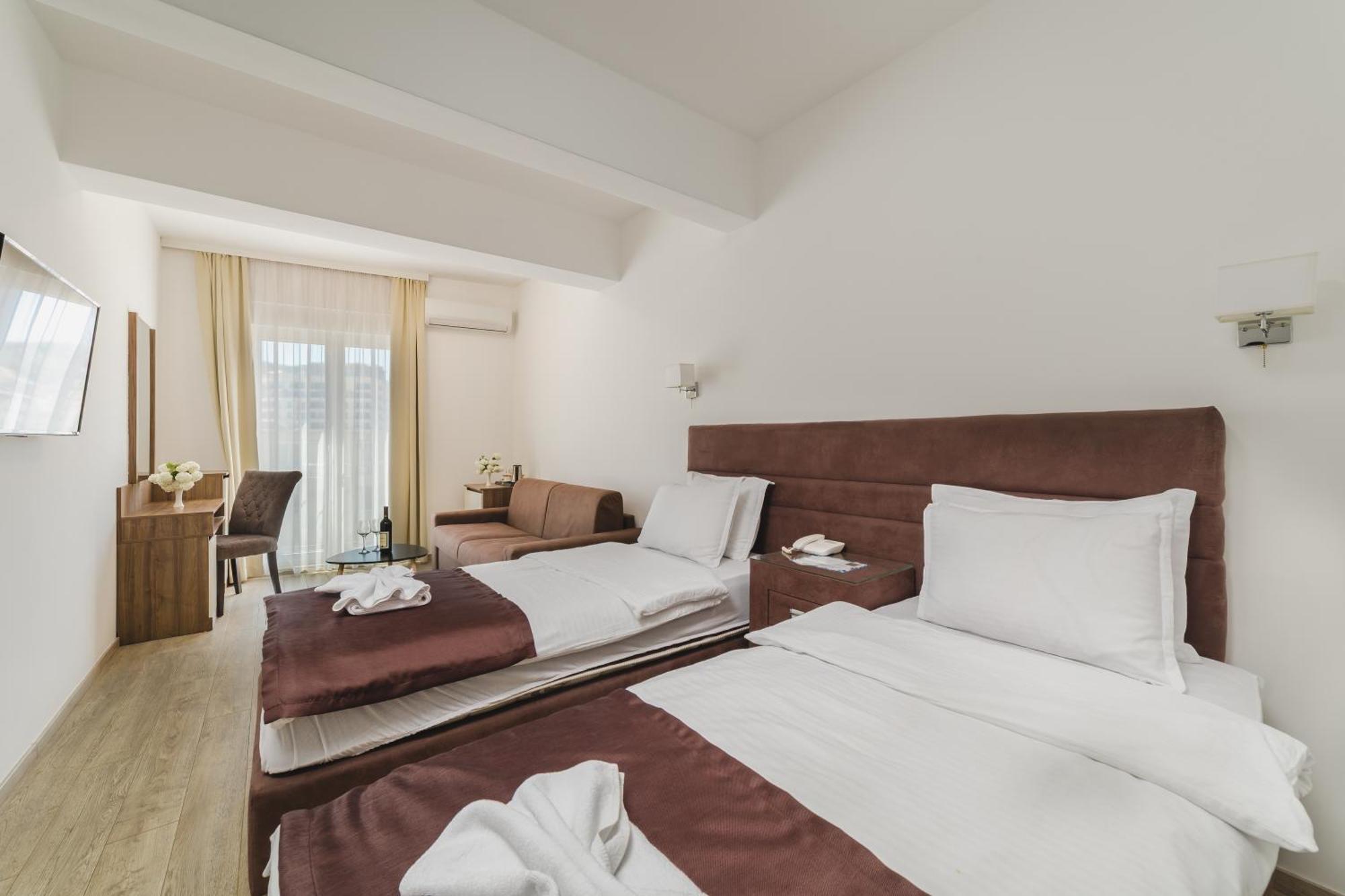 219 Hotel